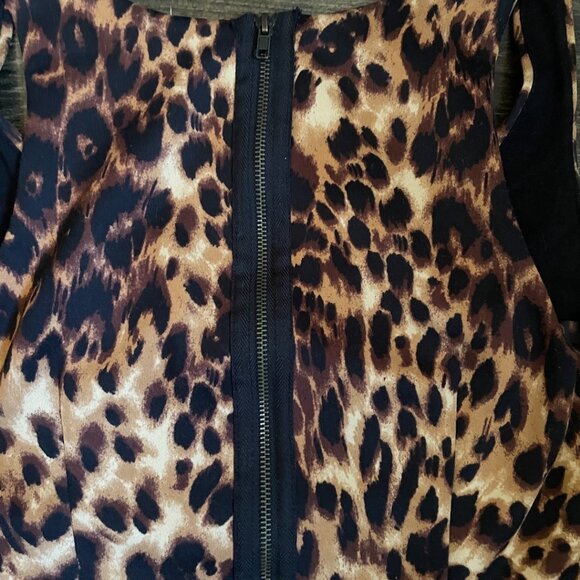 Leopard Print Sleeveless Bodycon Dress - Picture 6 of 11